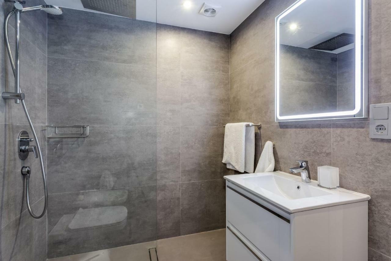 By Riva - Luxurious, Exclusive 2 Bedroom Apt Inside Puerto Banus 마르베야 외부 사진